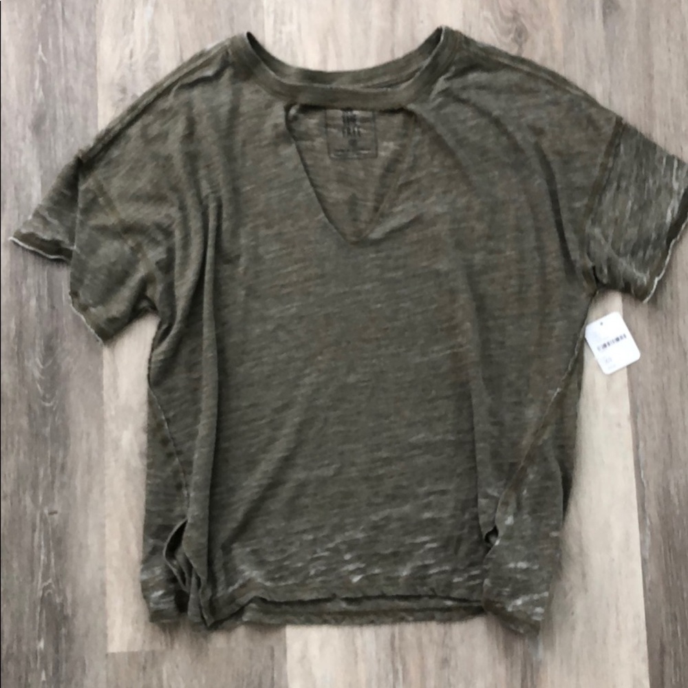 NWT✨ Free People Low V Tee